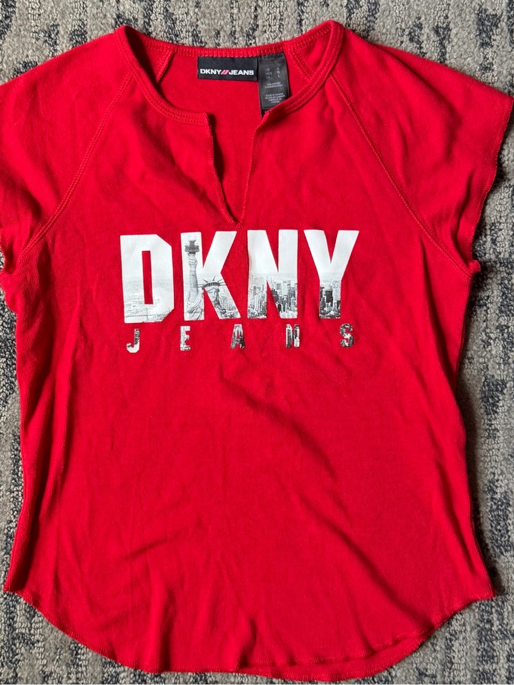 DKNY Women’s Baby Tee size L